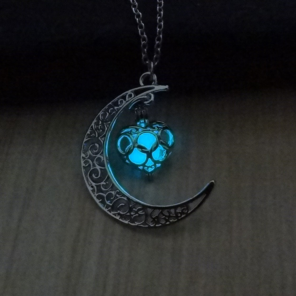 Glowing Pendant Silver Plated Chain Necklace, Valdore