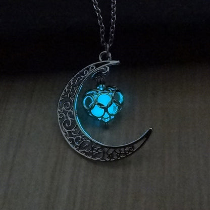 Glowing Pendant Silver Plated Chain Necklace, Valdore