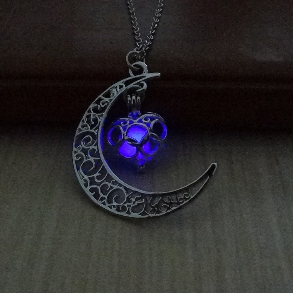 Glowing Pendant Silver Plated Chain Necklace, Valdore