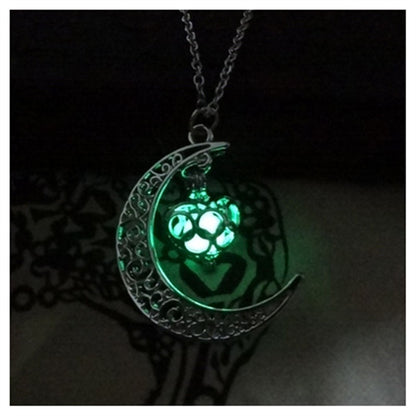 Glowing Pendant Silver Plated Chain Necklace, Valdore