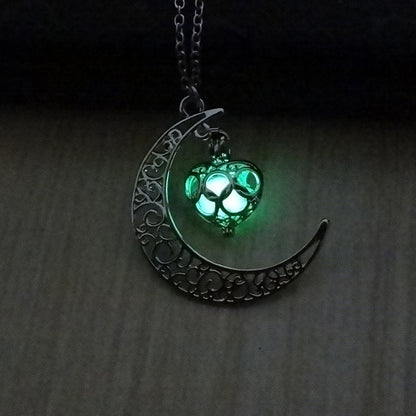 Glowing Pendant Silver Plated Chain Necklace, Valdore