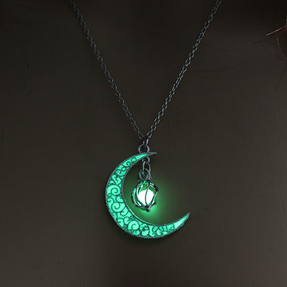 Glowing Pendant Silver Plated Chain Necklace, Valdore