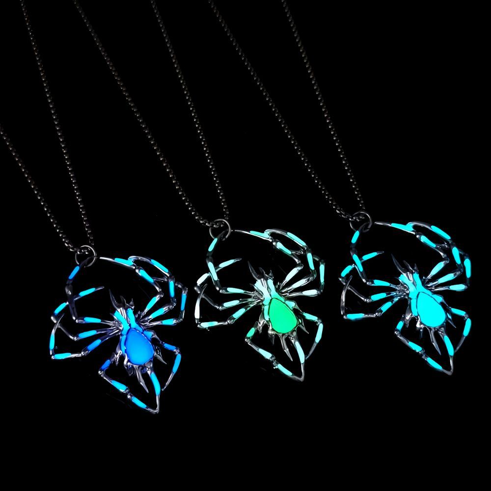 Halloween Glow in the Dark Spider Necklace, Valdore